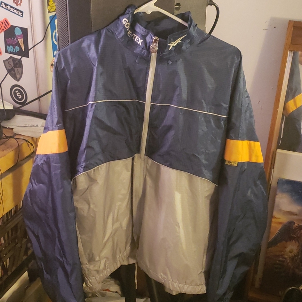 Asics tiger windbreaker